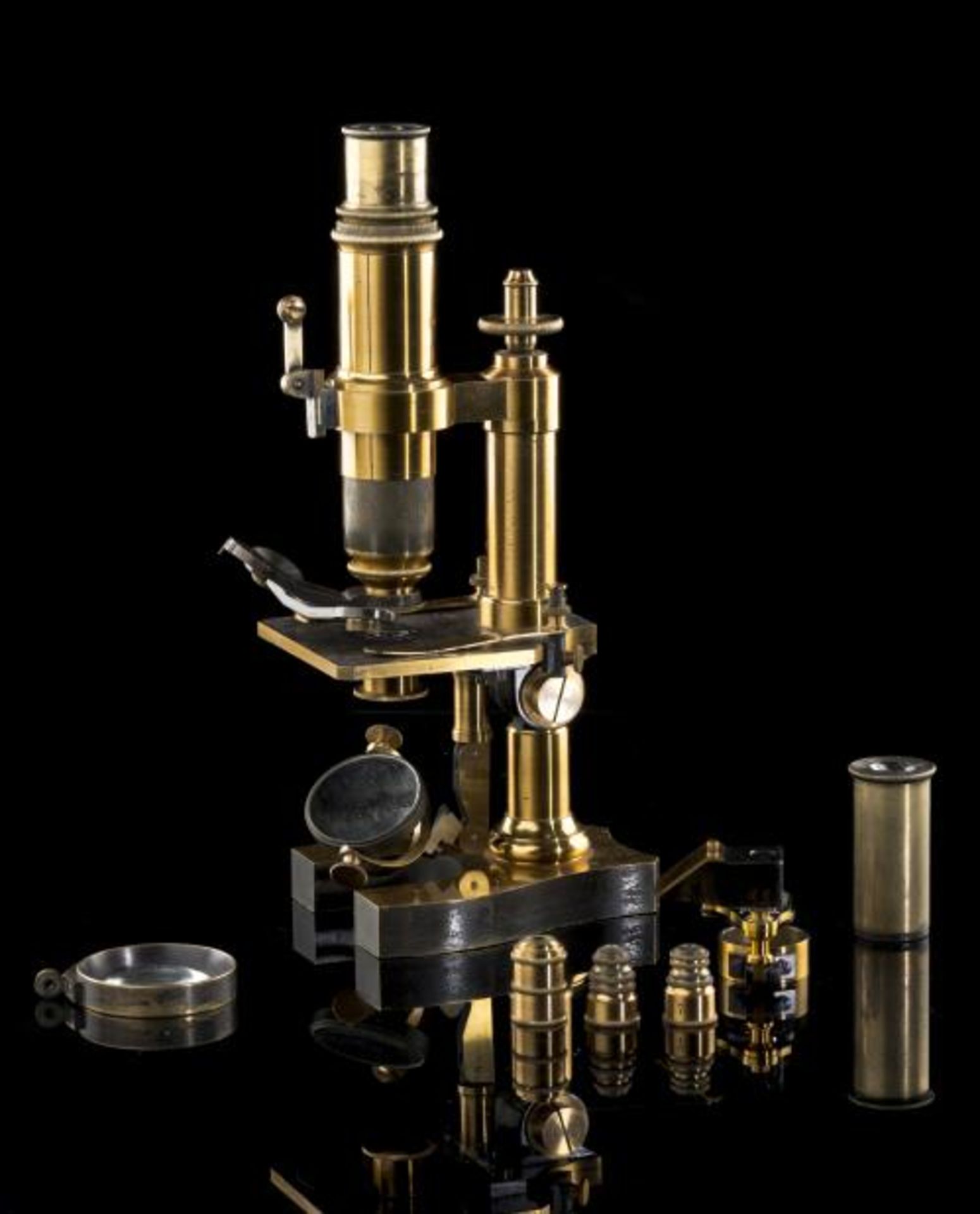 Microscope en laiton de la marque Nachet, 17 rue Saint Severin à Paris comprenant [...] - Bild 16 aus 16