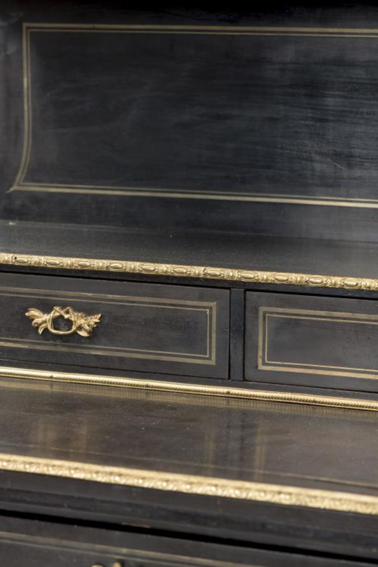 Secrétaire de dame de style Louis XV et d'époque Nap. III laqué noir avec bronzes [...] - Bild 4 aus 6