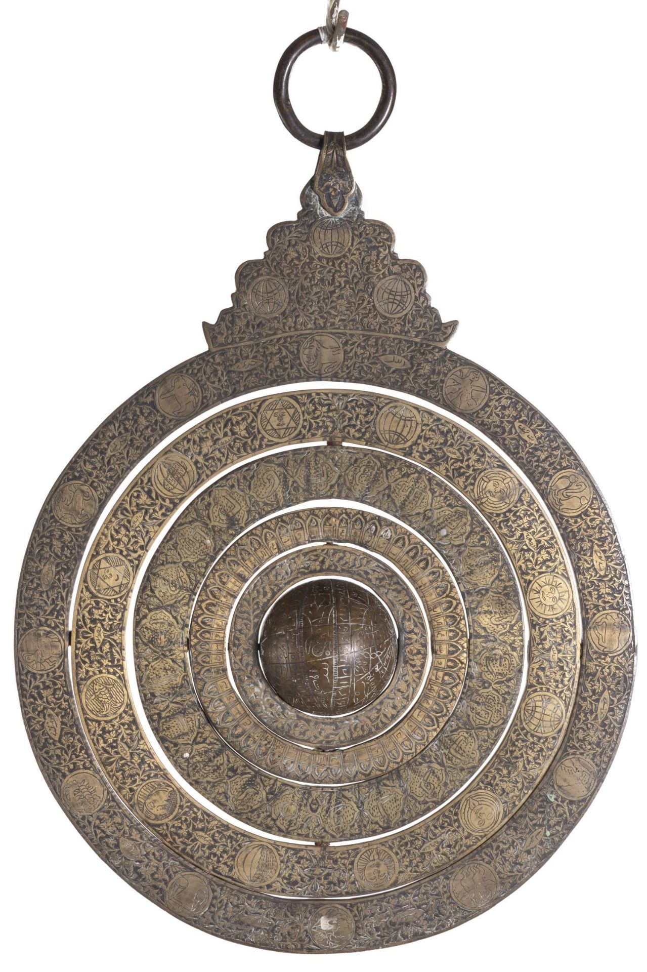 Sphère armillaire à 5 anneaux et une boule du Moyen-Orient en bronze H. 47 cm Dia. [...] - Bild 6 aus 7