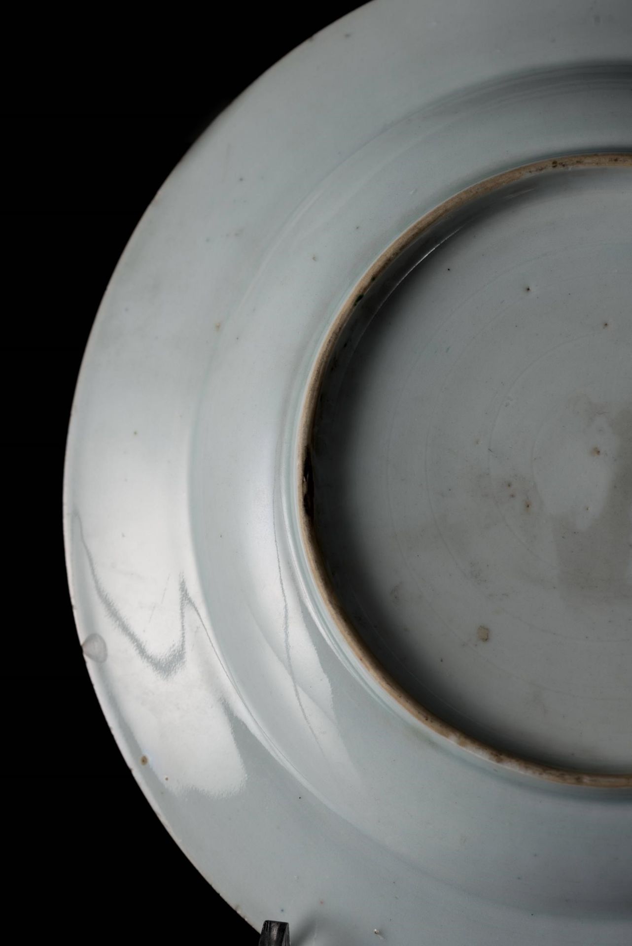 Paire d'assiettes creuses en porcelaine de Chine à décor au chardon dans un massif [...] - Bild 11 aus 15