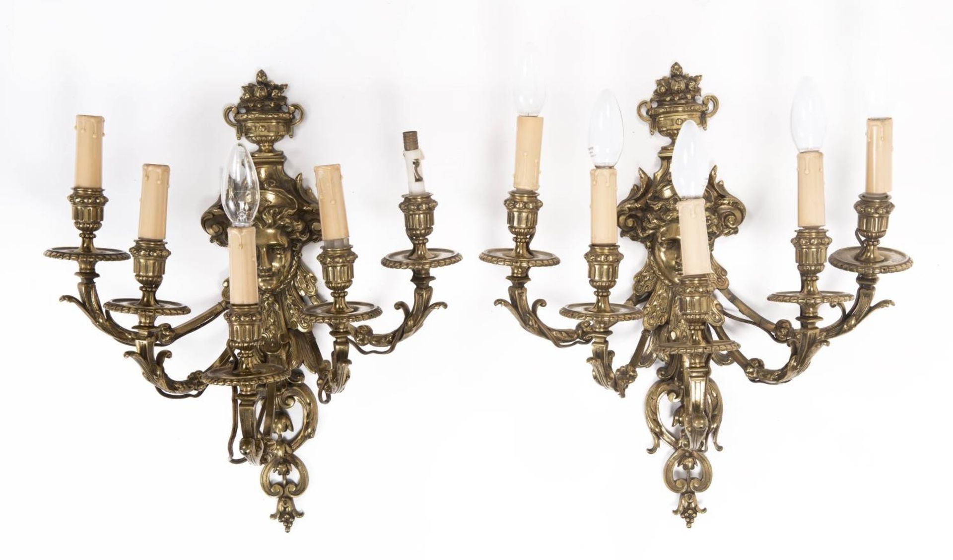 Paire d'appliques à 5 bras de lumière en bronze doré d'époque Nap. III vers 1880 [...]