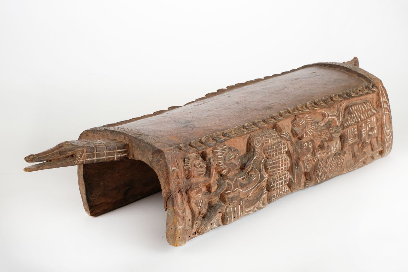 *Stool. Papuan Gulf carved wood stool, carved as a crocodile with zoomorphic figures infilled with - Image 3 of 8