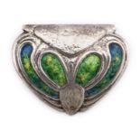 *Art Nouveau. Silver brooch with green and blue enamelled decoration, hallmarked with date letter '