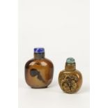 A CHINESE AGATE SNUFF BOTTLE