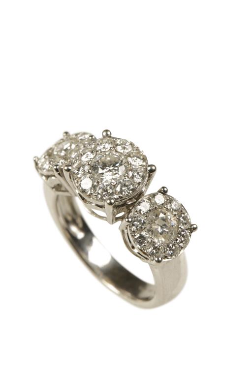 TRIPLE CLUSTER DIAMOND RING