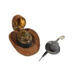 VICTORIAN NOVELTY TRAVELLING INKWELL AND FOUNTAIN PEN