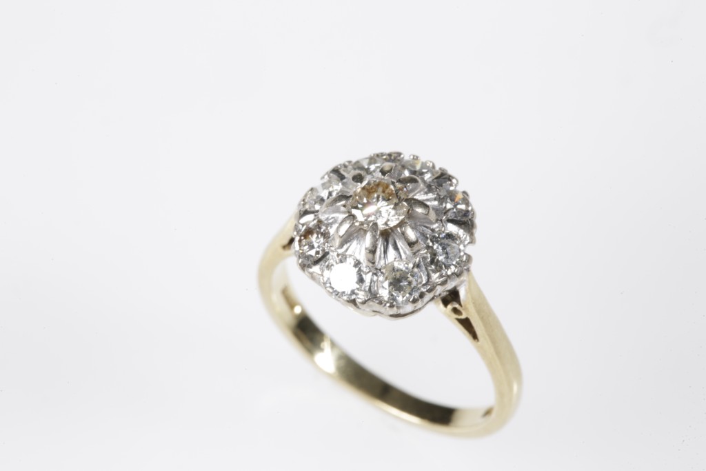 DIAMOND CLUSTER RING