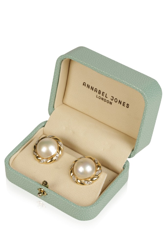 ANNABEL JONES A PAIR OF MABE PEARL AND DIAMOND EAR CLIPS - Image 2 of 2