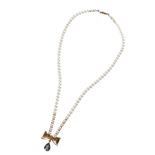 CULTURED PEARL AND YELLOW GOLD PENDANT NECKLACE