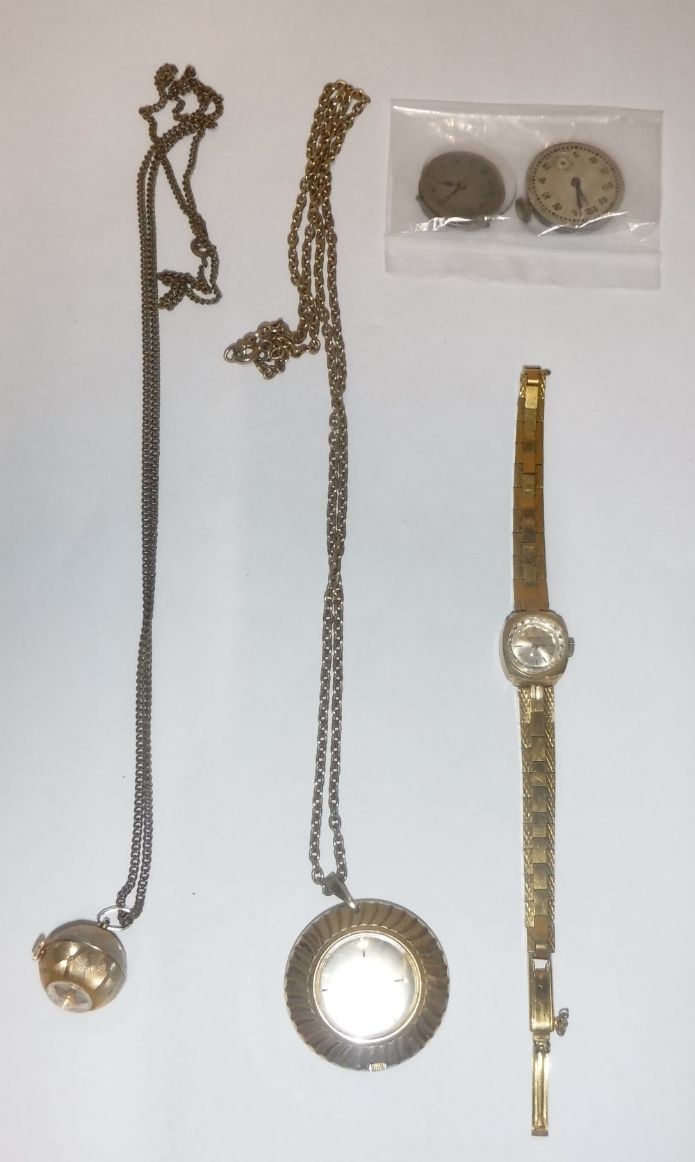 A SELECTION OF WATCH MOVEMENTS, a ladies wristwatch and other watches