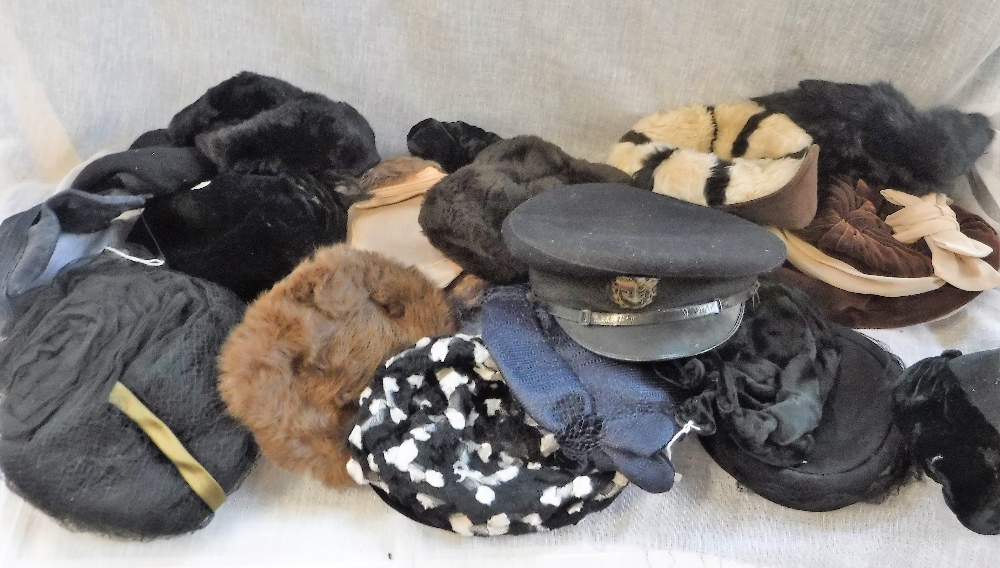 A COLLECTION OF VINTAGE HATS including a naval cap