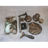 A COLLECTION OF DAMAGED SILVER AND WHITE METAL ITEMS