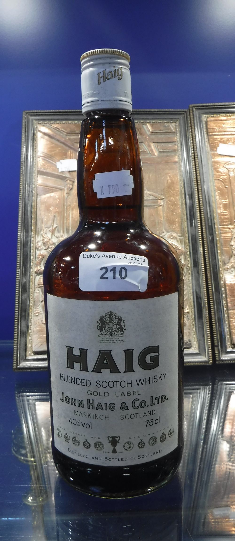 A 'HAIG' BLENDED SCOTCH WHISKY, gold label by John Haig & Co Ltd, Scotland, 40% vol, 75 cl