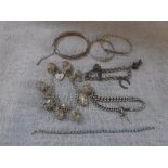 A COLLECTION OF SILVER AND WHITE METAL JEWELLERY including a silver bangle