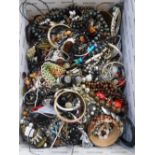 A COLLECTION OF COSTUME JEWELLERY AND BEADS