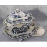 A MASON'S BLUE AND WHITE TUREEN