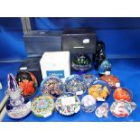 A LARGE COLLECTION OF CAITHNESS GLASS PAPERWEIGHTS and others similar