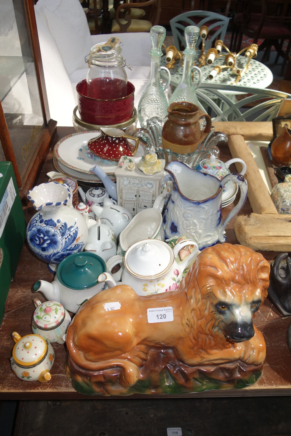 A LARGE 'BONESS' TYPE CERAMIC LION and a collection of ceramics and glass