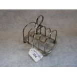 A SILVER TOAST RACK, approx. 5oz