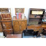 A 1930'S QUEEN ANNE STYLE WALNUT DRESSING TABLE AND MATCHING TALLBOY, a similar wall mirror, an