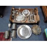 A SILVER PLATED SERVING DISH, plated wares and pewter tankards