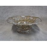 A SILVER BOWL with fluted rim, approx. 9oz