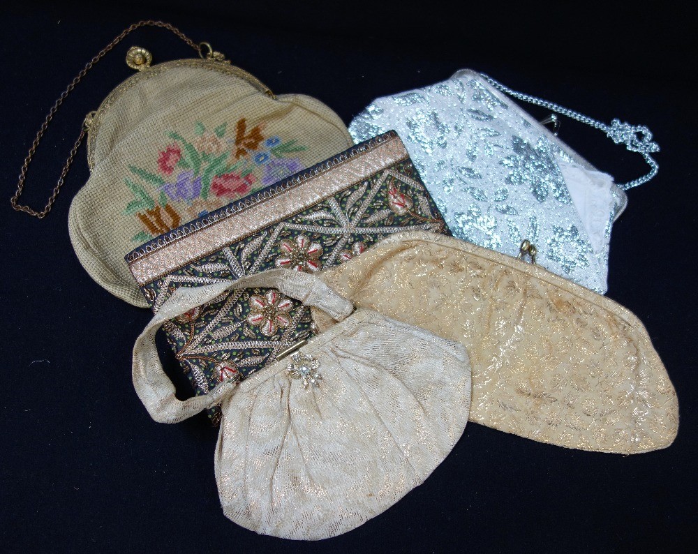 A COLLECTION OF FIVE VINTAGE EVENING PURSES, one decorated with gold thread, eight leather vintage