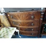 A REPRODUCTION MAHOGANY CHEST OF DRAWERS of small proportions, 72cm wide