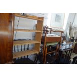 AN OAK PLATE RACK, a nest of three tables and other small furniture (as lotted)