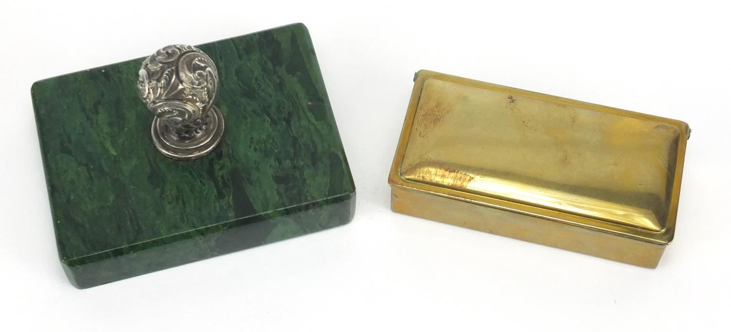 Writing objects comprising a silver handled green marble paperweight, brass stamp case and brass - Image 3 of 9