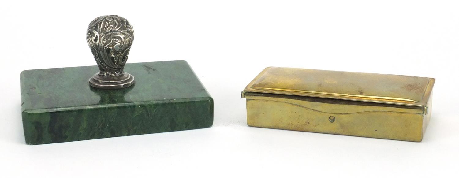 Writing objects comprising a silver handled green marble paperweight, brass stamp case and brass - Image 4 of 9