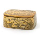 Rectangular horn Scrimshaw snuff box decorated with animals and flowers, 2.5cm H x 5.6cm W x 4.3cm D