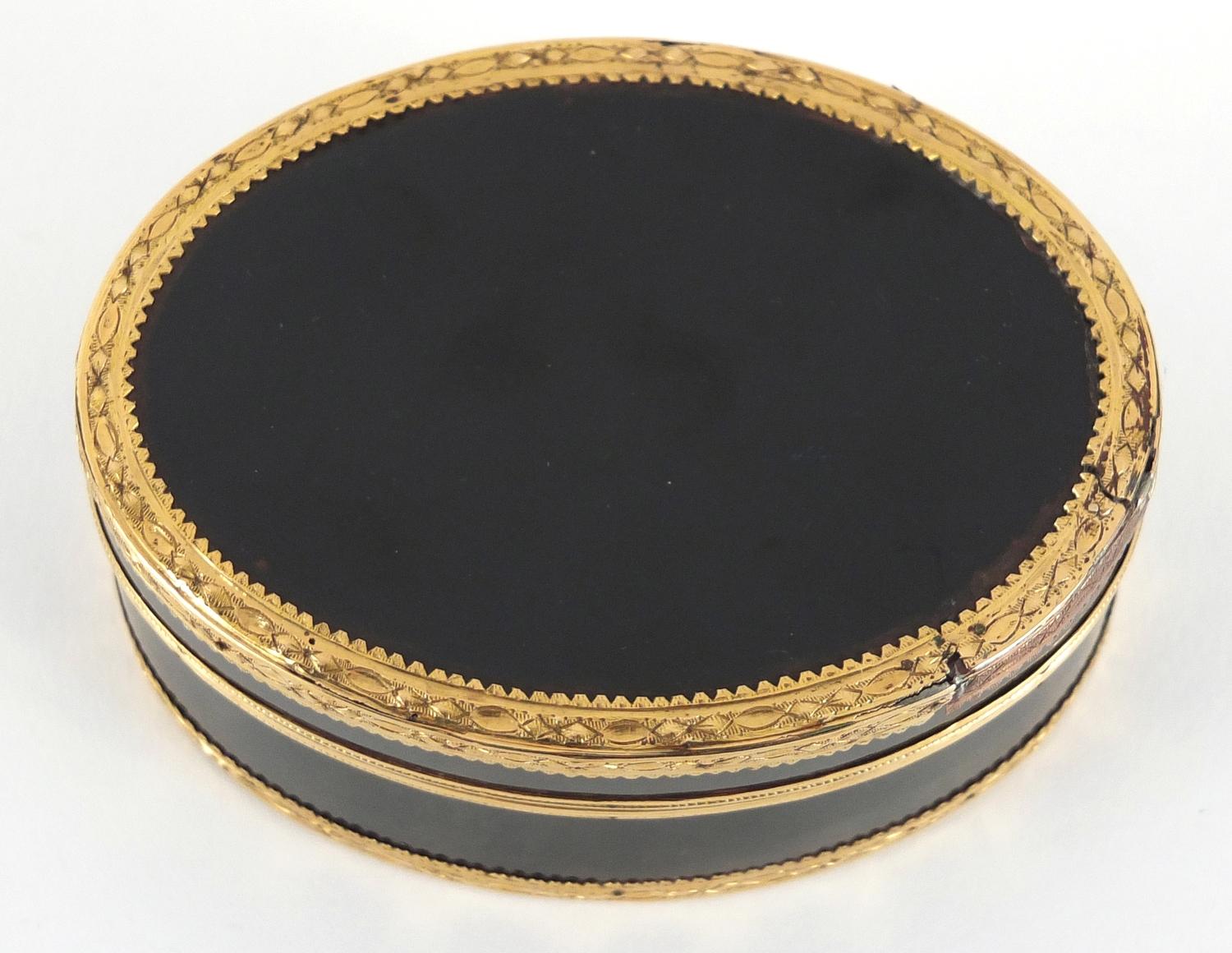 18th century French oval tortoiseshell snuff box with gold mounts, indistinct marks to the inside - Image 2 of 8