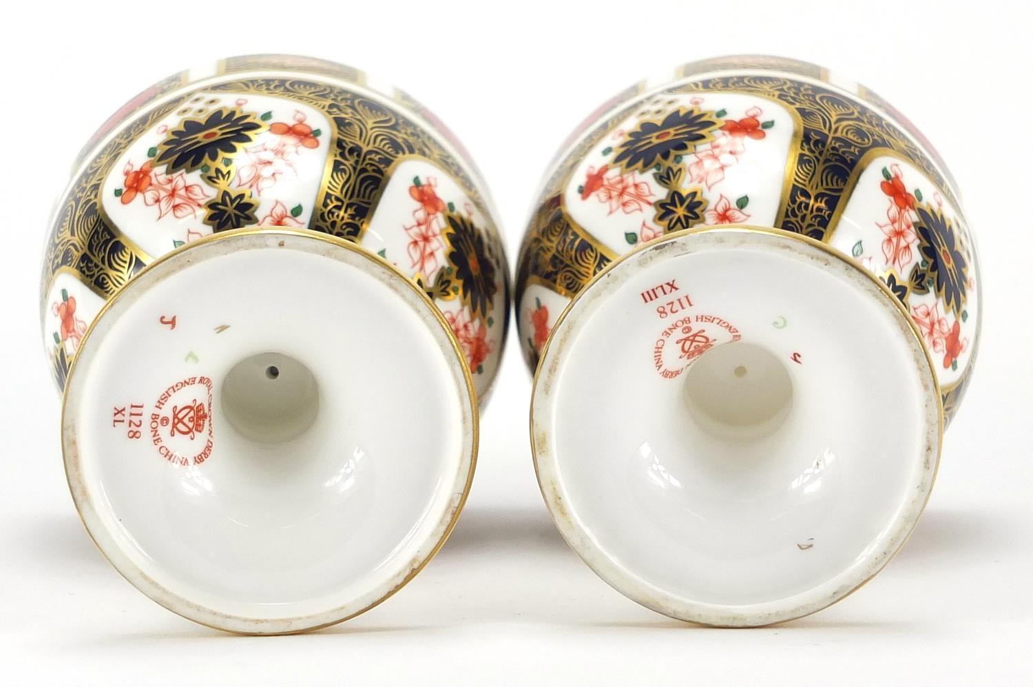 Pair of Royal Crown Derby old Imari pedestal goblets, each 12cm high : For further Condition Reports - Image 4 of 5