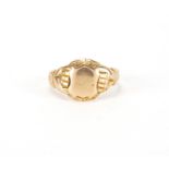 Antique 15ct gold signet ring with hand shaped shoulders, size Z, approximate weight 8.2g : For