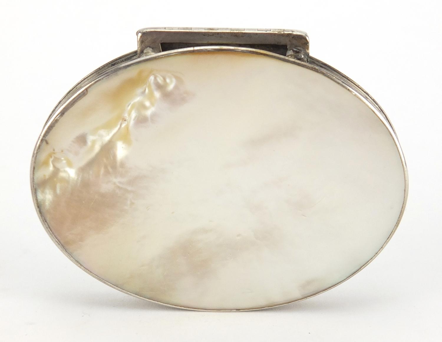 18th century oval silver and mother of pearl snuff box, 8.5cm wide : For further Condition Reports - Image 6 of 6