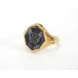 Antique unmarked gold Baronetts bloodstone seal ring, engraved Vax Mentis Honestae Gloria, size S,