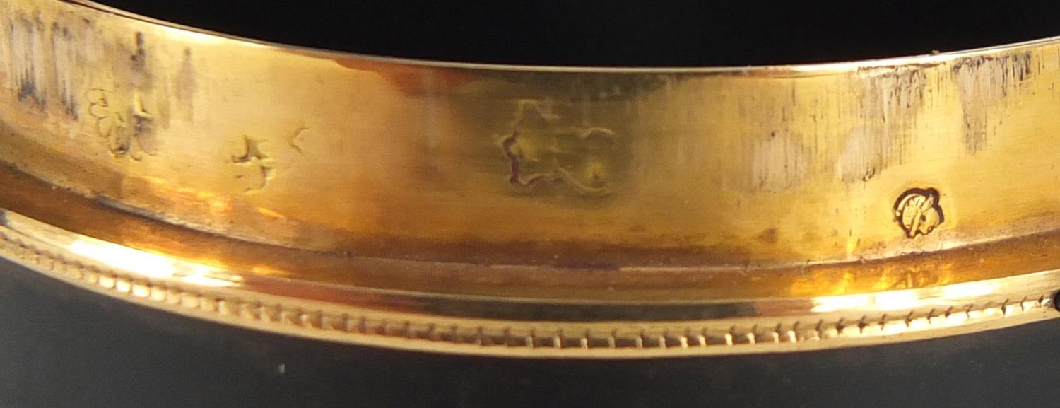 18th century French oval tortoiseshell snuff box with gold mounts, indistinct marks to the inside - Image 6 of 8