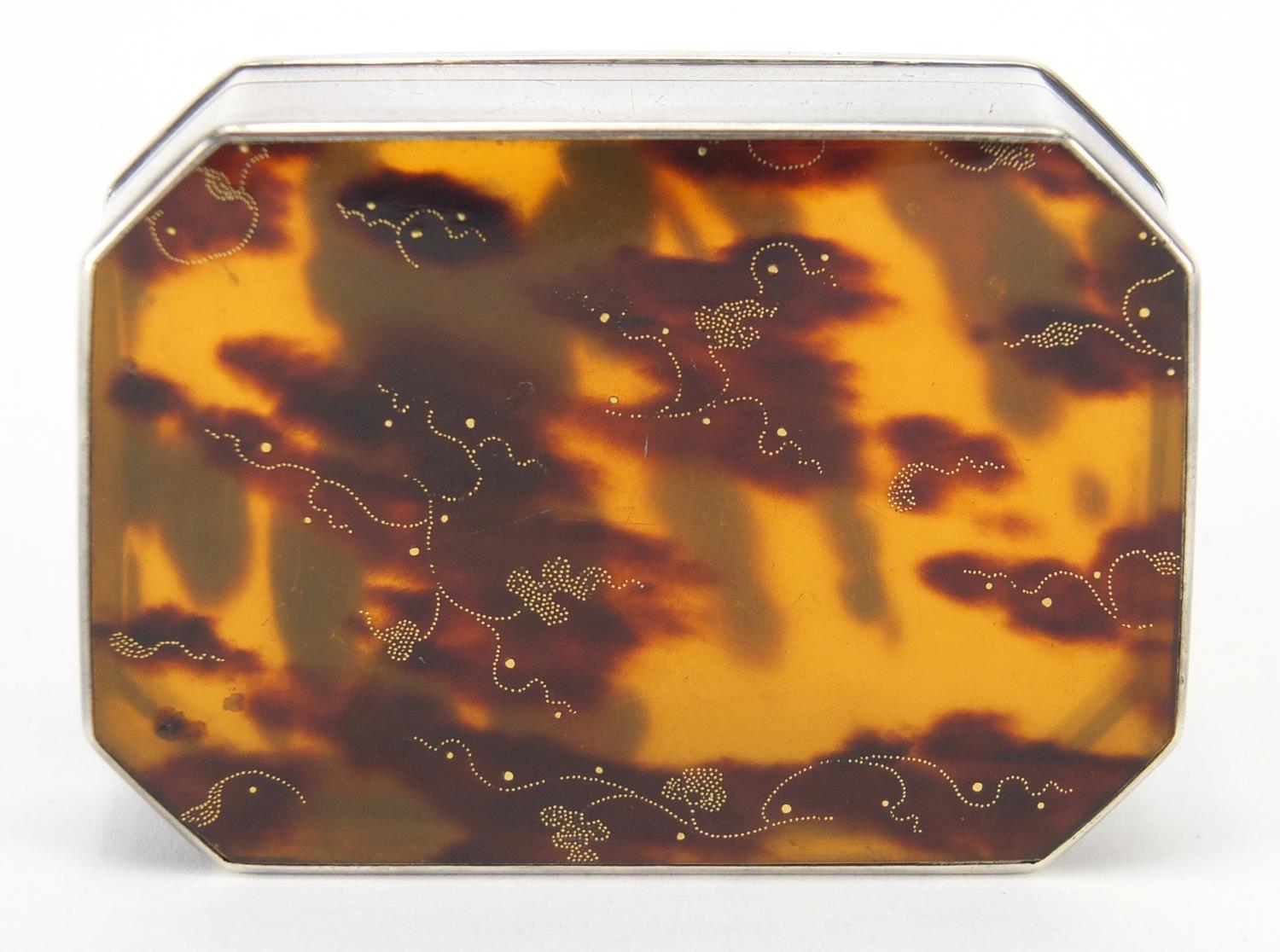 18th century rectangular silver, tortoiseshell and gold pique work snuff box, decorated with - Image 7 of 7