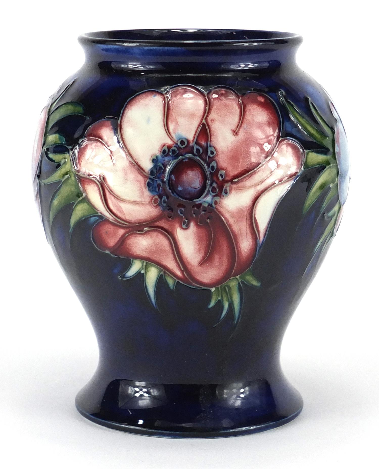 Moorcroft Poppy pattern pottery vase, painted and impressed marks to the base, 14.5cm high : For