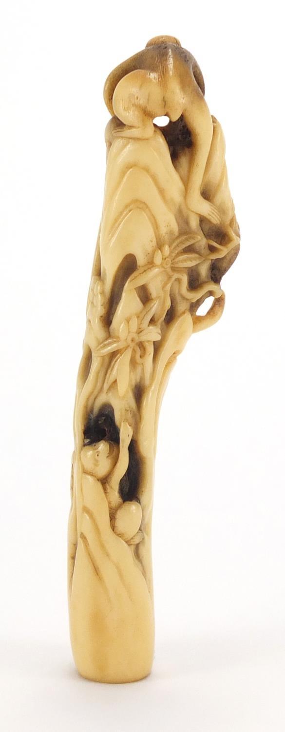 Oriental bone handle, finely carved with a monkey and snakes, 13.5cm in length : For Further - Image 4 of 7