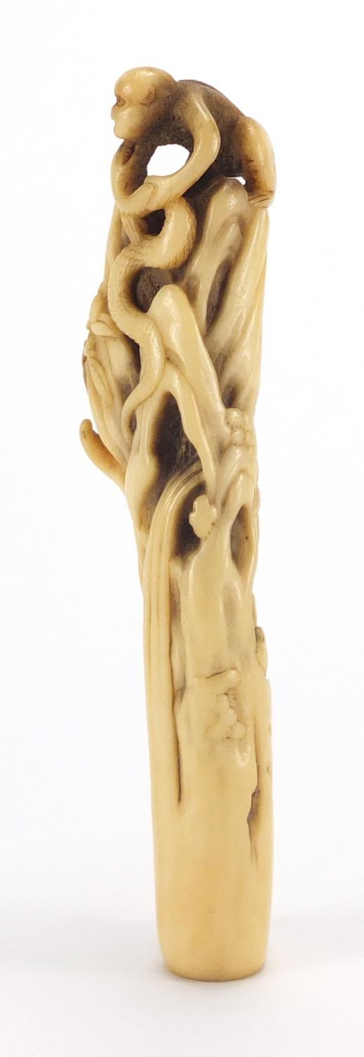 Oriental bone handle, finely carved with a monkey and snakes, 13.5cm in length : For Further - Image 3 of 7