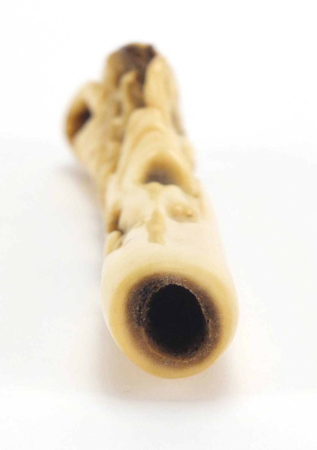Oriental bone handle, finely carved with a monkey and snakes, 13.5cm in length : For Further - Image 7 of 7