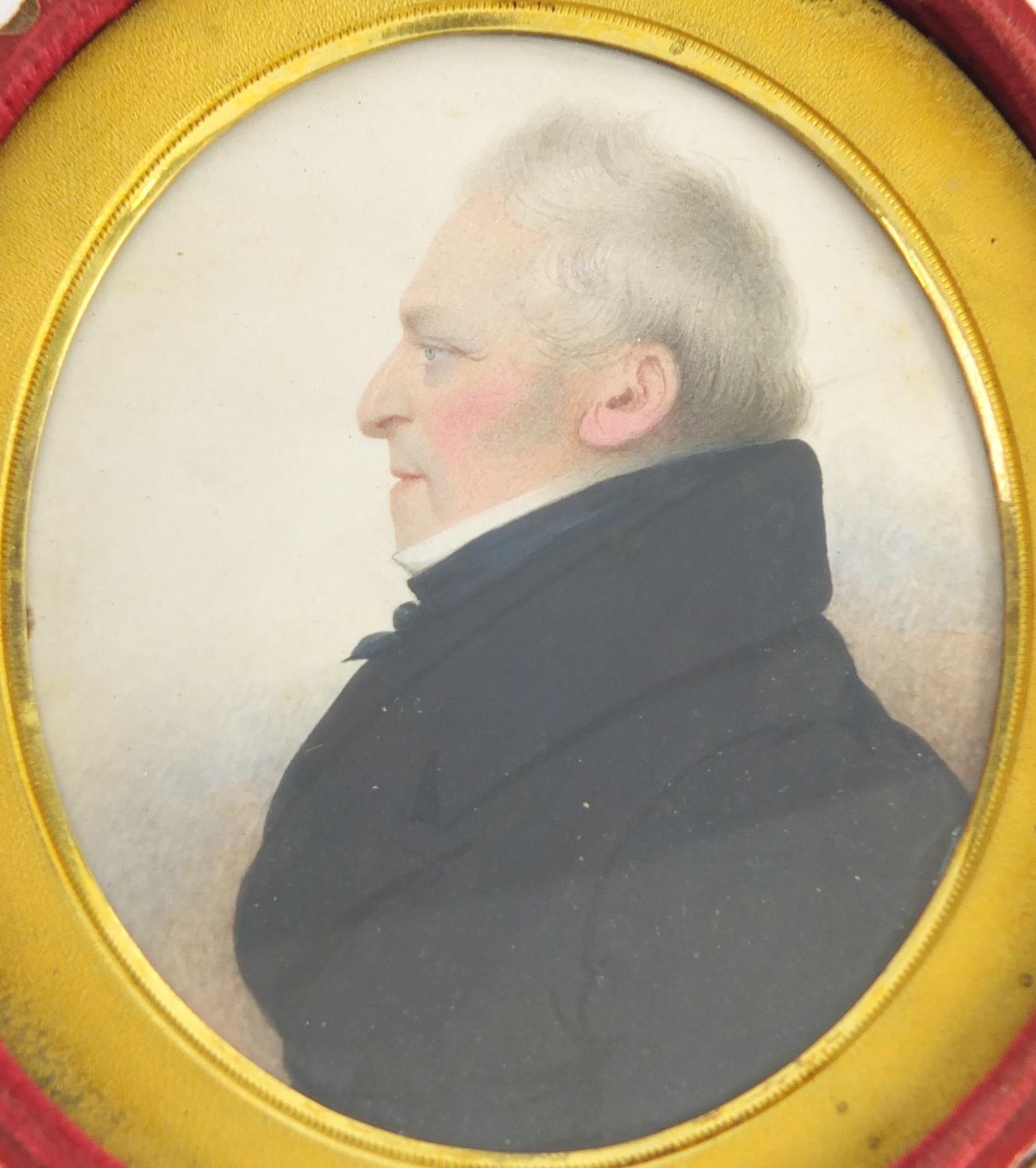 19th century oval hand painted portrait miniature of a gentleman in formal dress, with gilt aperture - Image 2 of 5