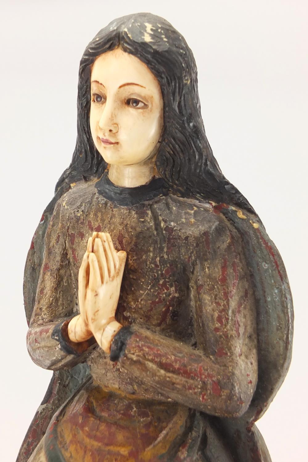 Antique wood carving of Madonna with ivory face, hands and miniature inset glass eyes, 51cm high : - Image 2 of 7