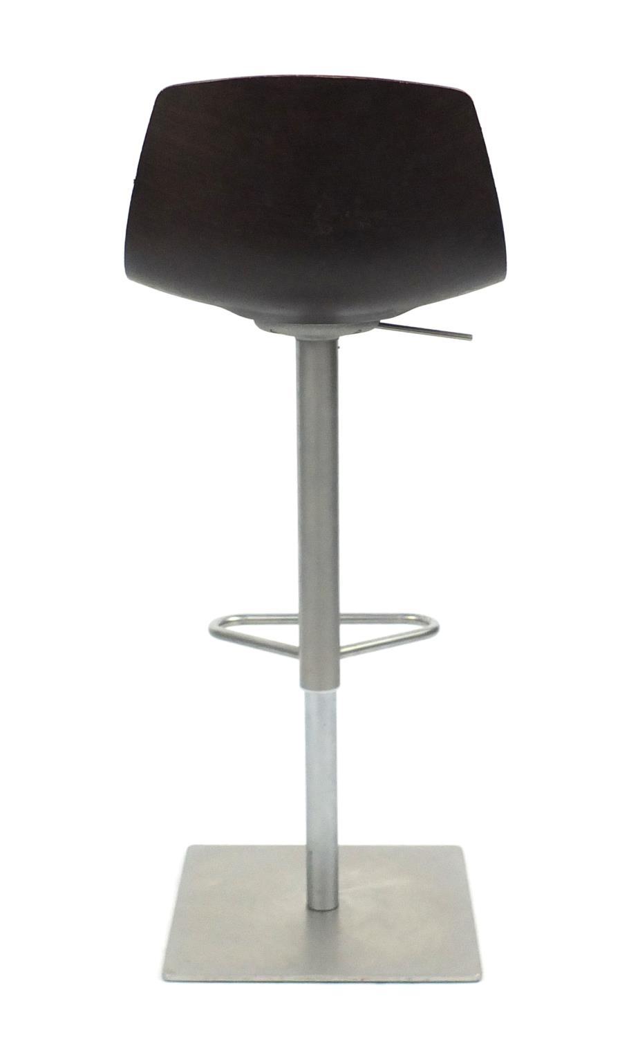 Lapalma Miunn adjustable bar stool designed by Karri Monni, 101cm high : For Further Condition - Image 4 of 6