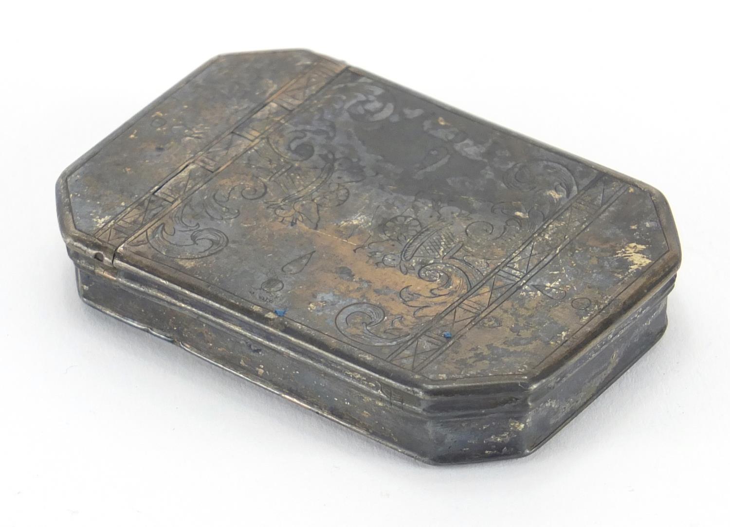 Antique Continental silver snuff box, the hinged lid with engraved decoration, indistinct - Image 2 of 4