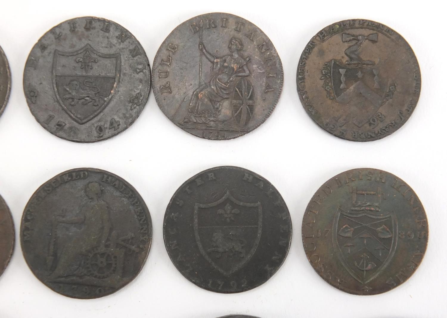 Twenty two late 18th early 19th century tokens and half pennies including Iohn of Gaunt Duke of - Image 8 of 10