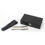 Yard-O-Led sterling silver fountain pen and propelling pencil, embossed with foliage together with