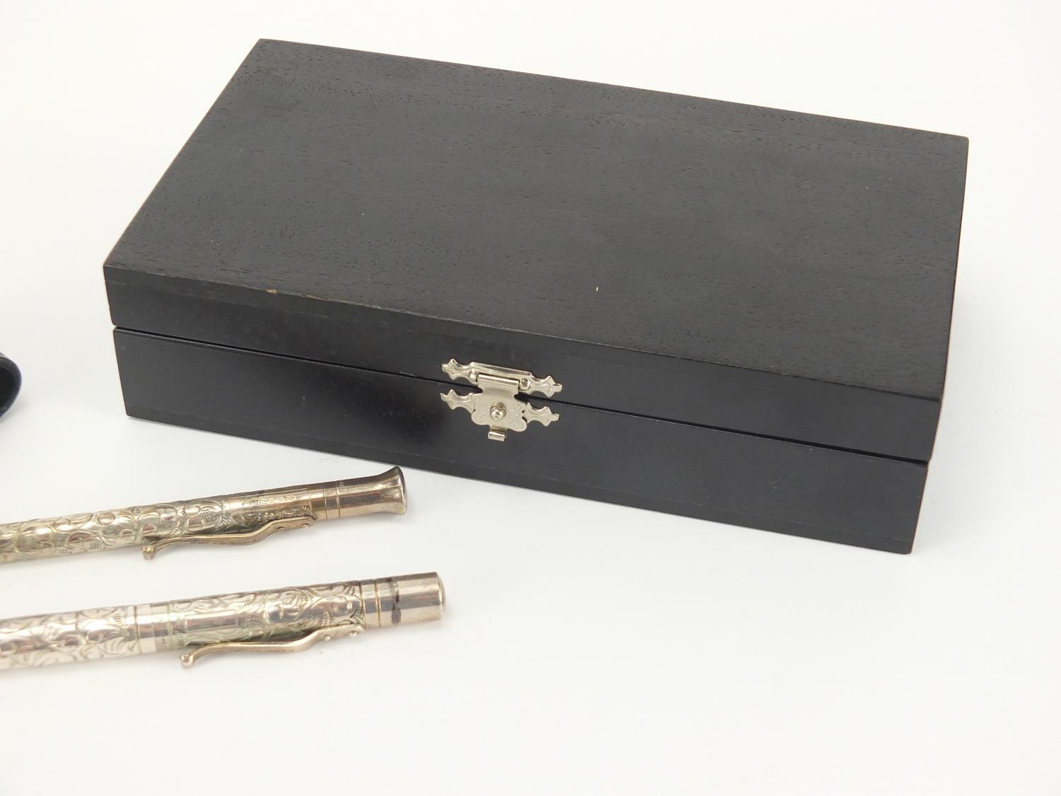 Yard-O-Led sterling silver fountain pen and propelling pencil, embossed with foliage together with - Image 3 of 7